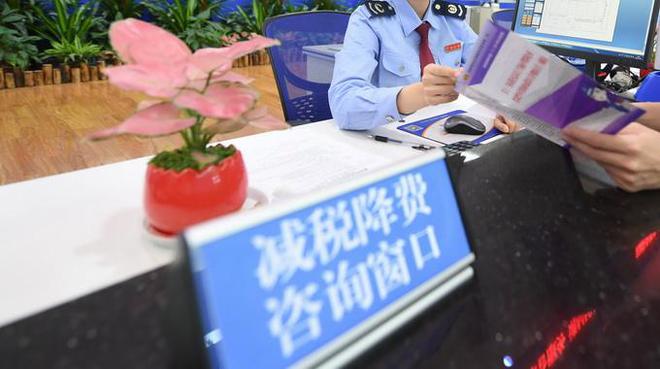 今年政府工作报告 释放了哪些重磅信号？